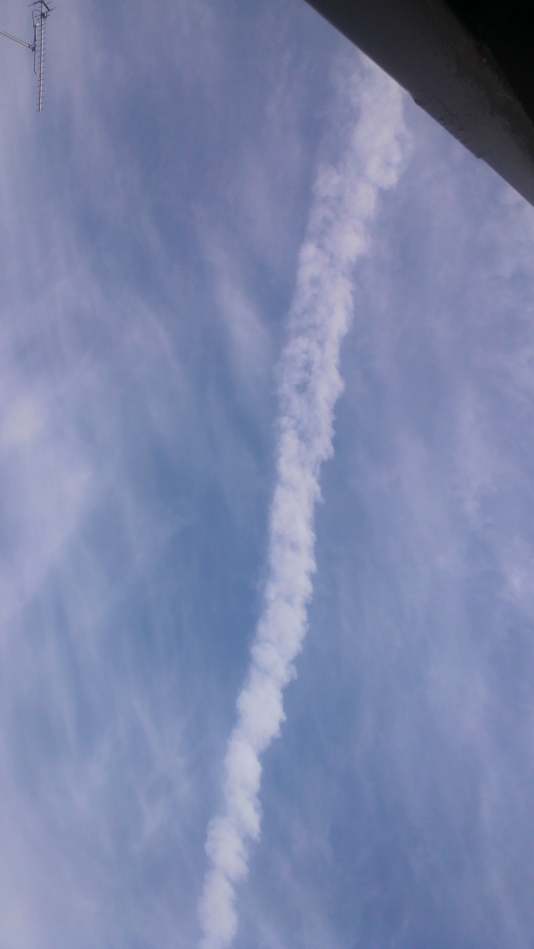 No.10230-1 地震雲