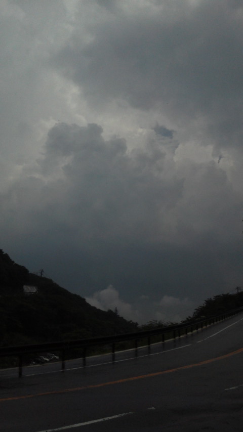 No.10235-1 地震雲