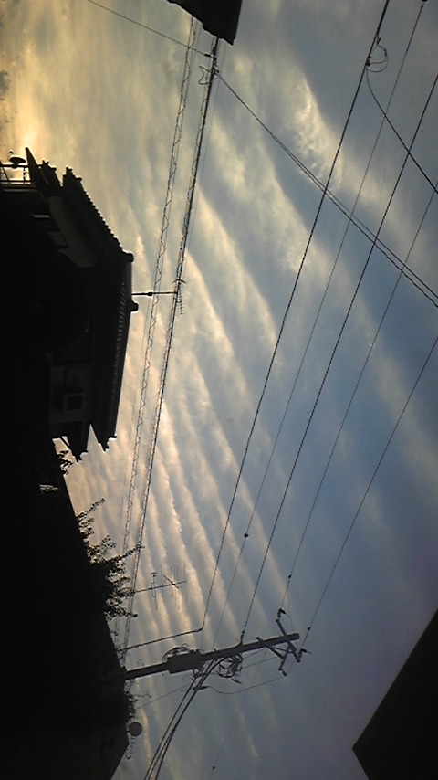 No.10441-1 地震雲