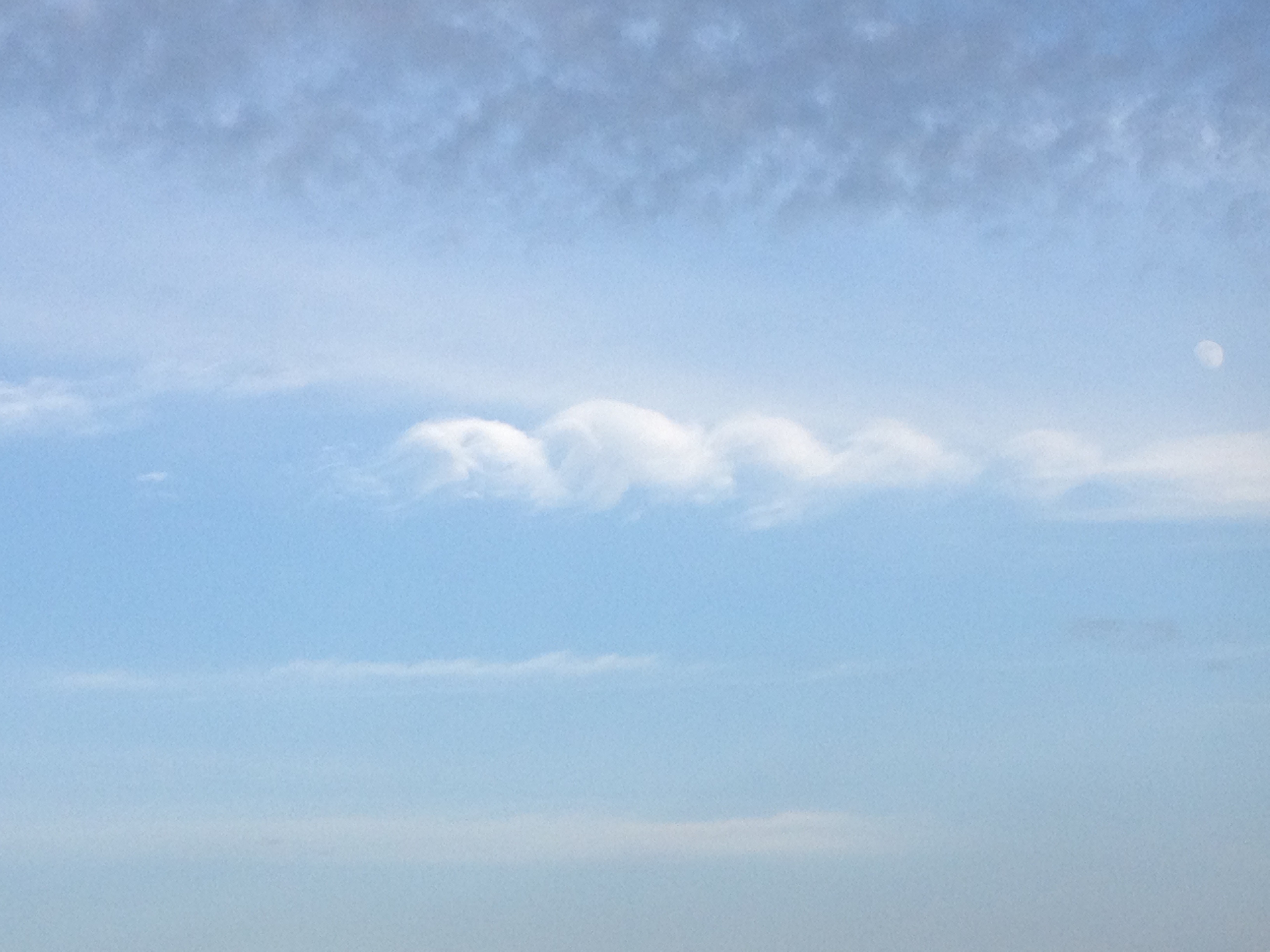 No.10534-1 地震雲