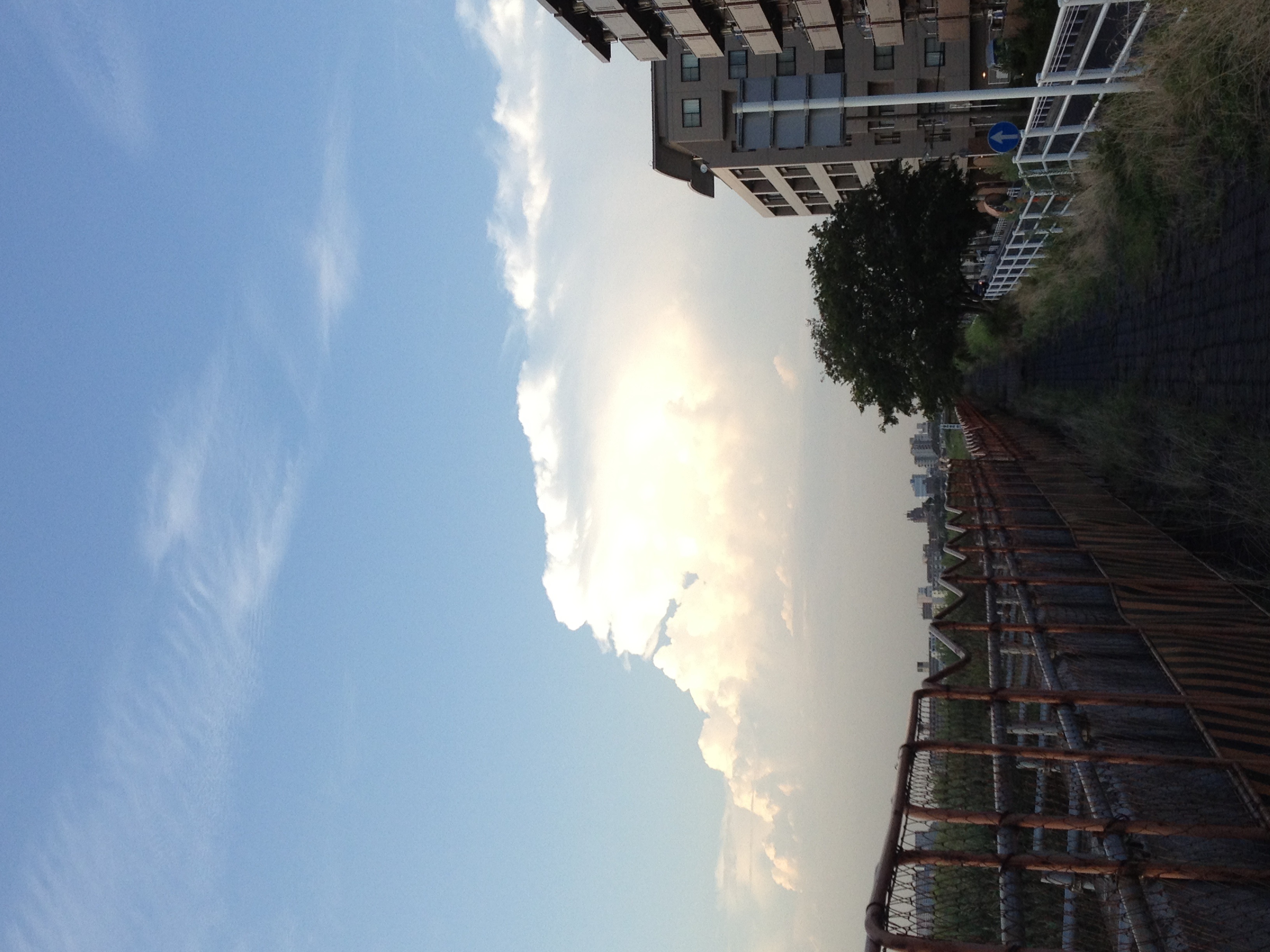 No.11192-1 地震雲