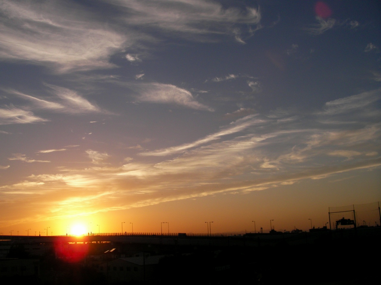 No.12085-1 地震雲