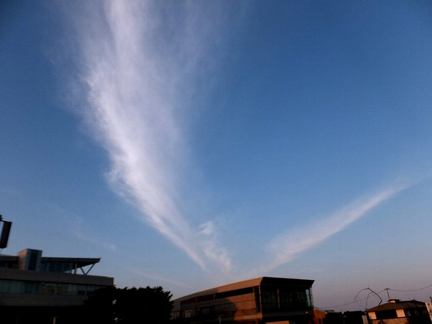 No.12298-1 地震雲