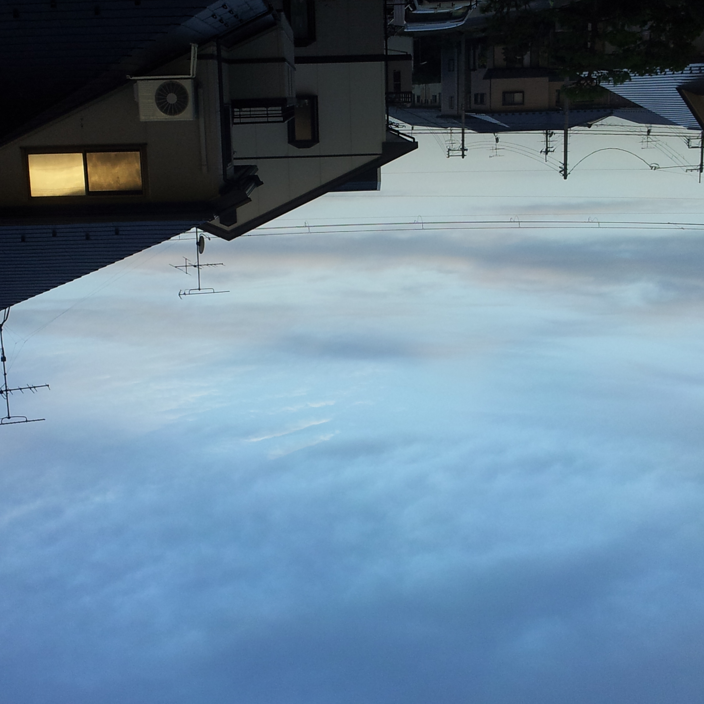 No.12442-1 地震雲