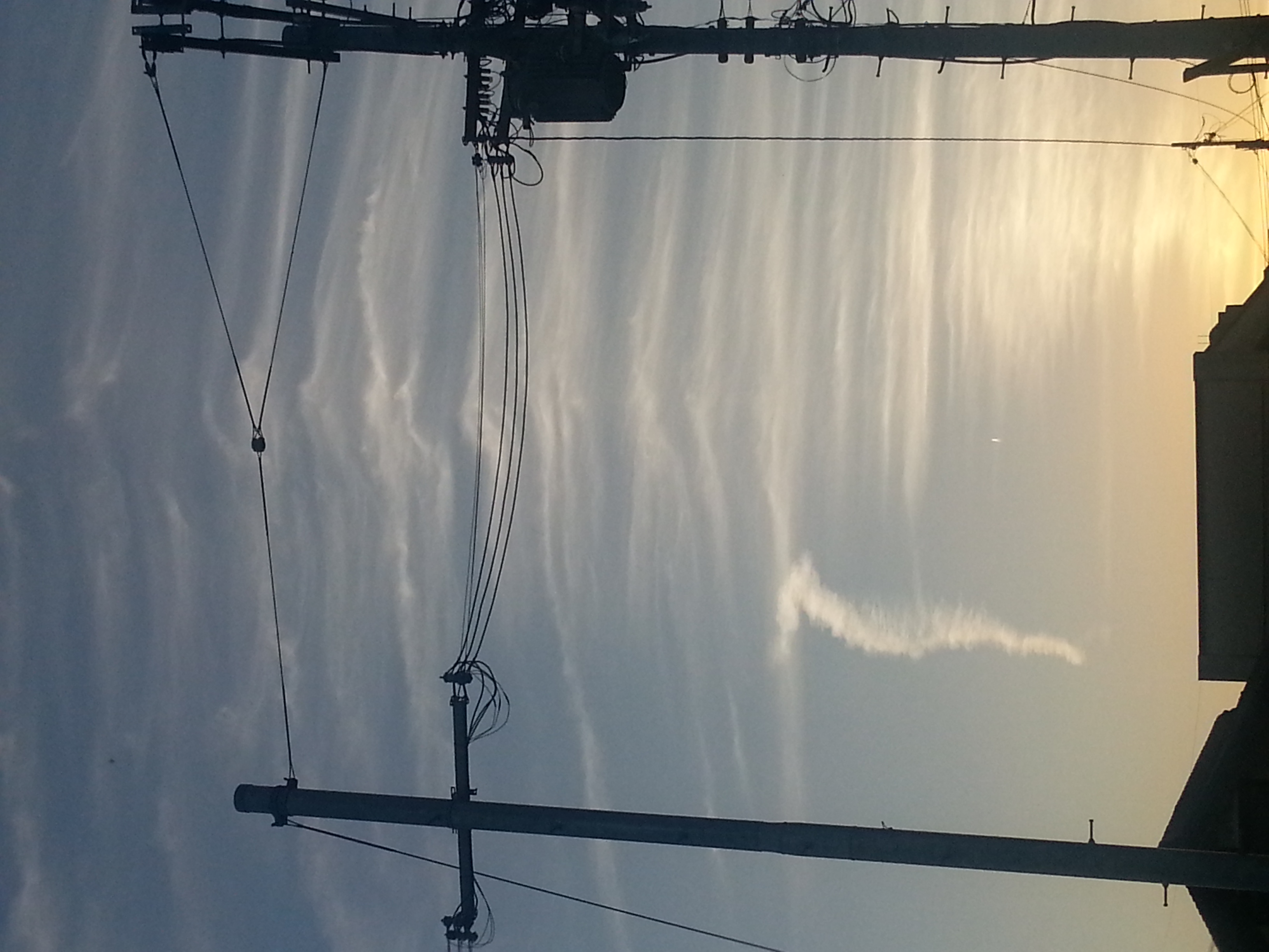 No.12543-1 地震雲