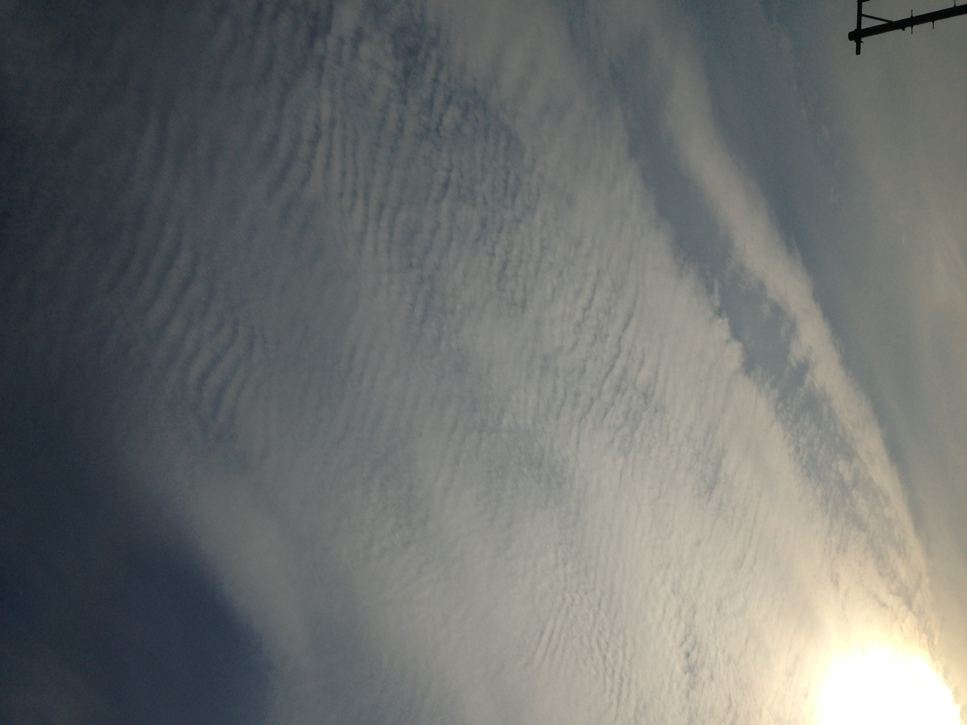 No.12756-1 地震雲