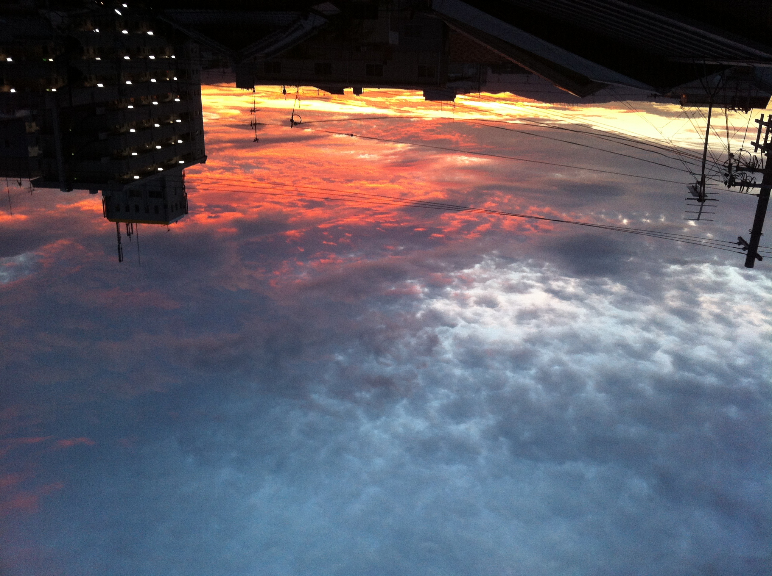 No.12877-1 地震雲