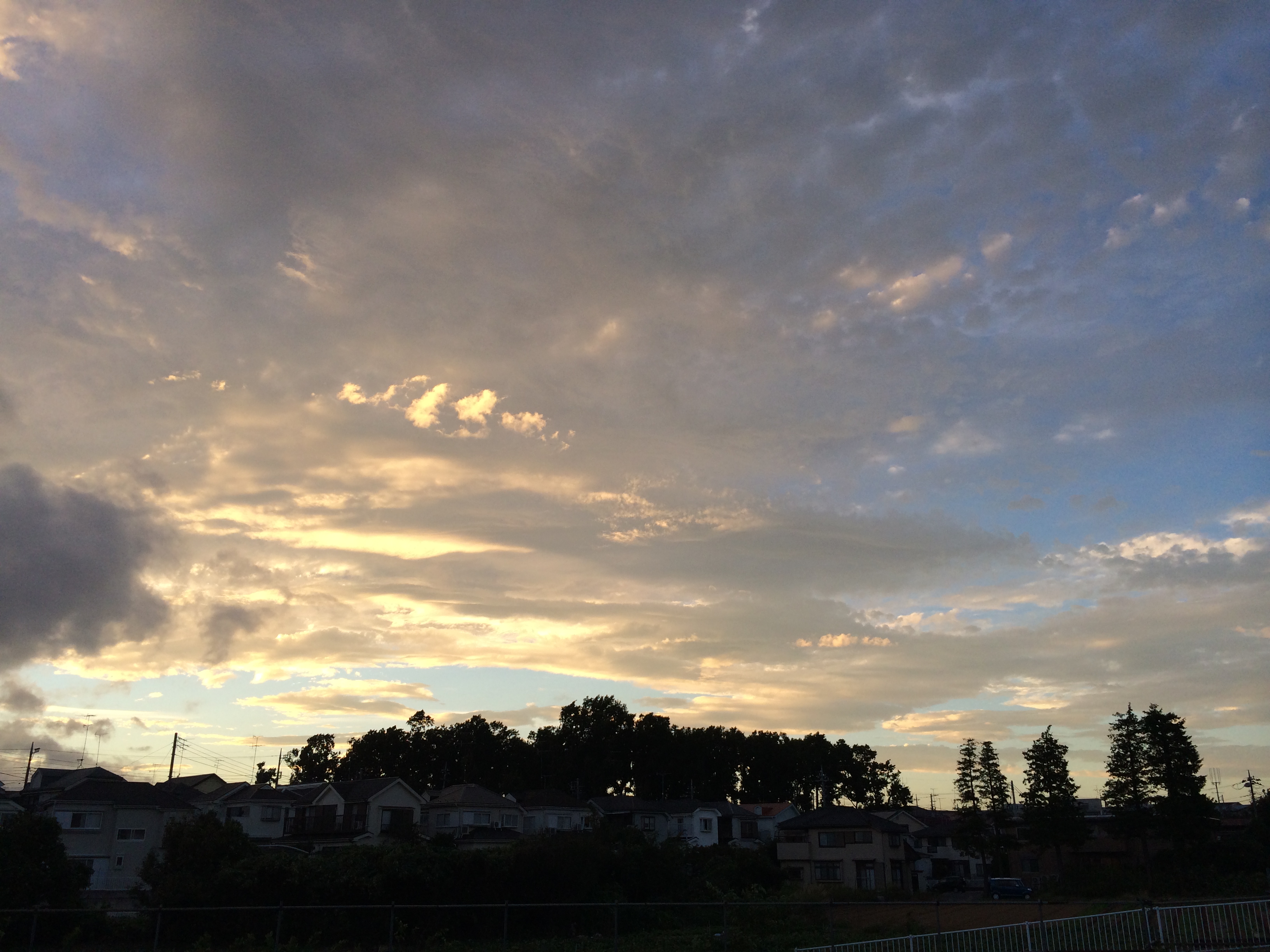 No.12944-1 地震雲