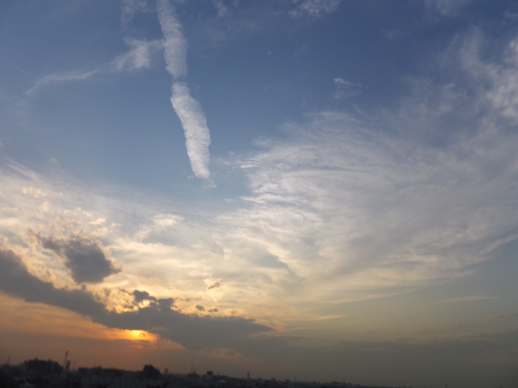 No.13326-1 地震雲