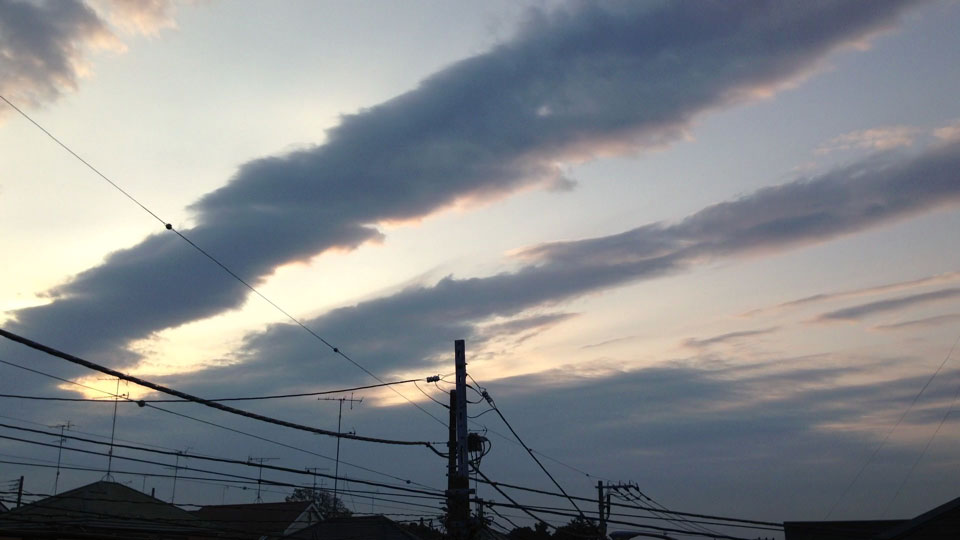 No.13519-1 地震雲