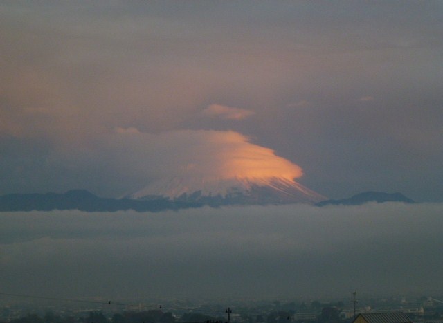 No.13710-1 地震雲