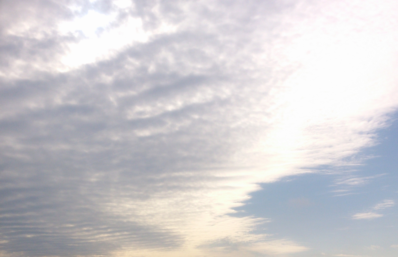 No.13723-1 地震雲