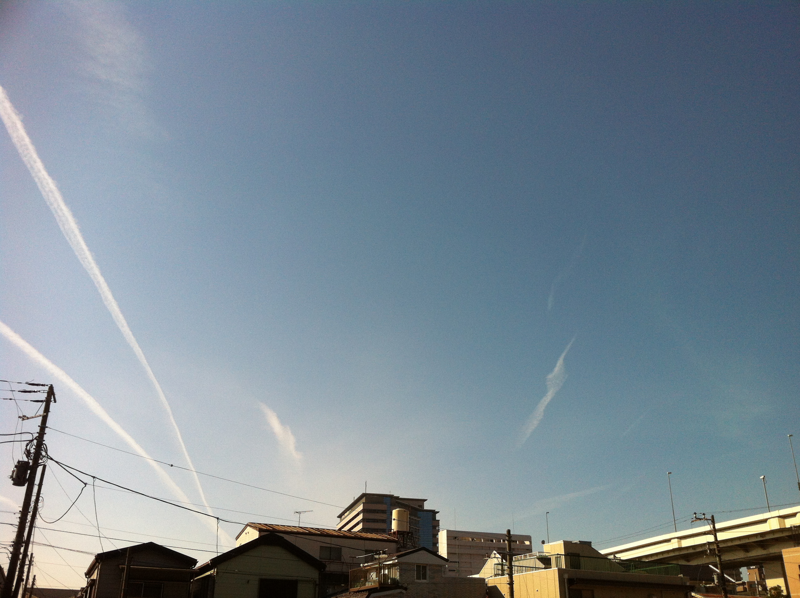 No.13882-1 地震雲