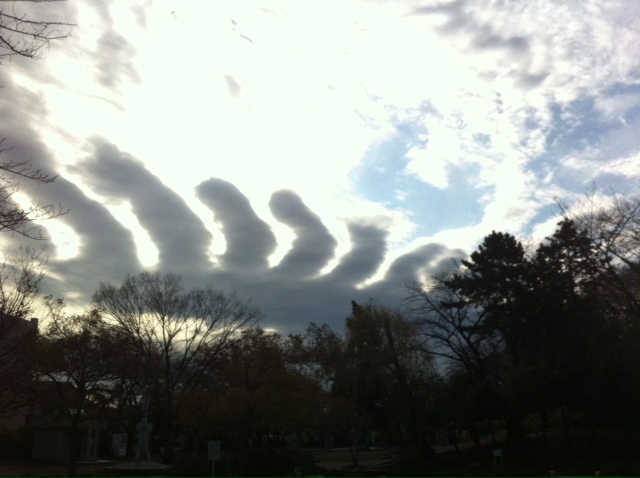 No.14033-1 地震雲