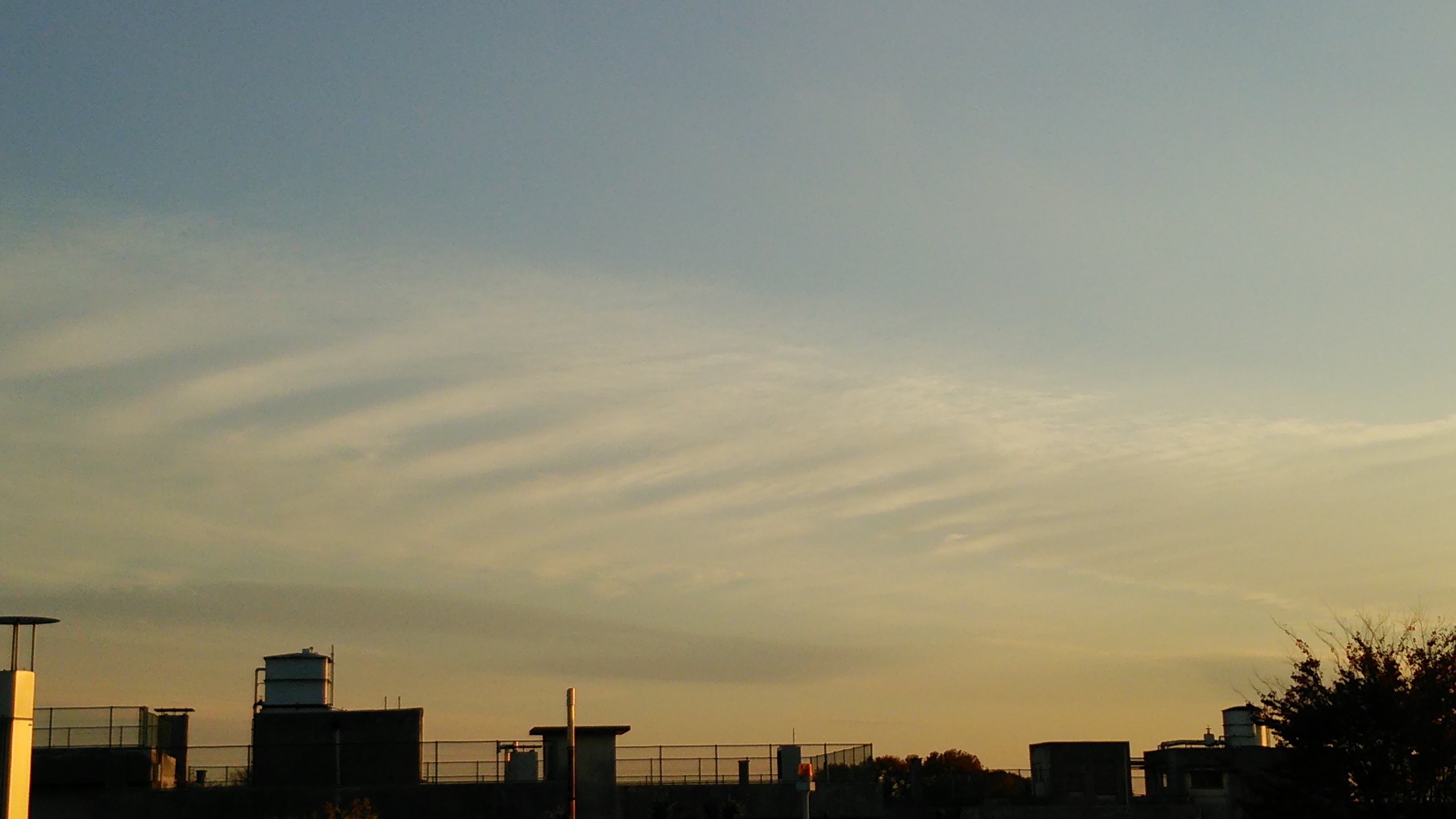 No.14035-1 地震雲