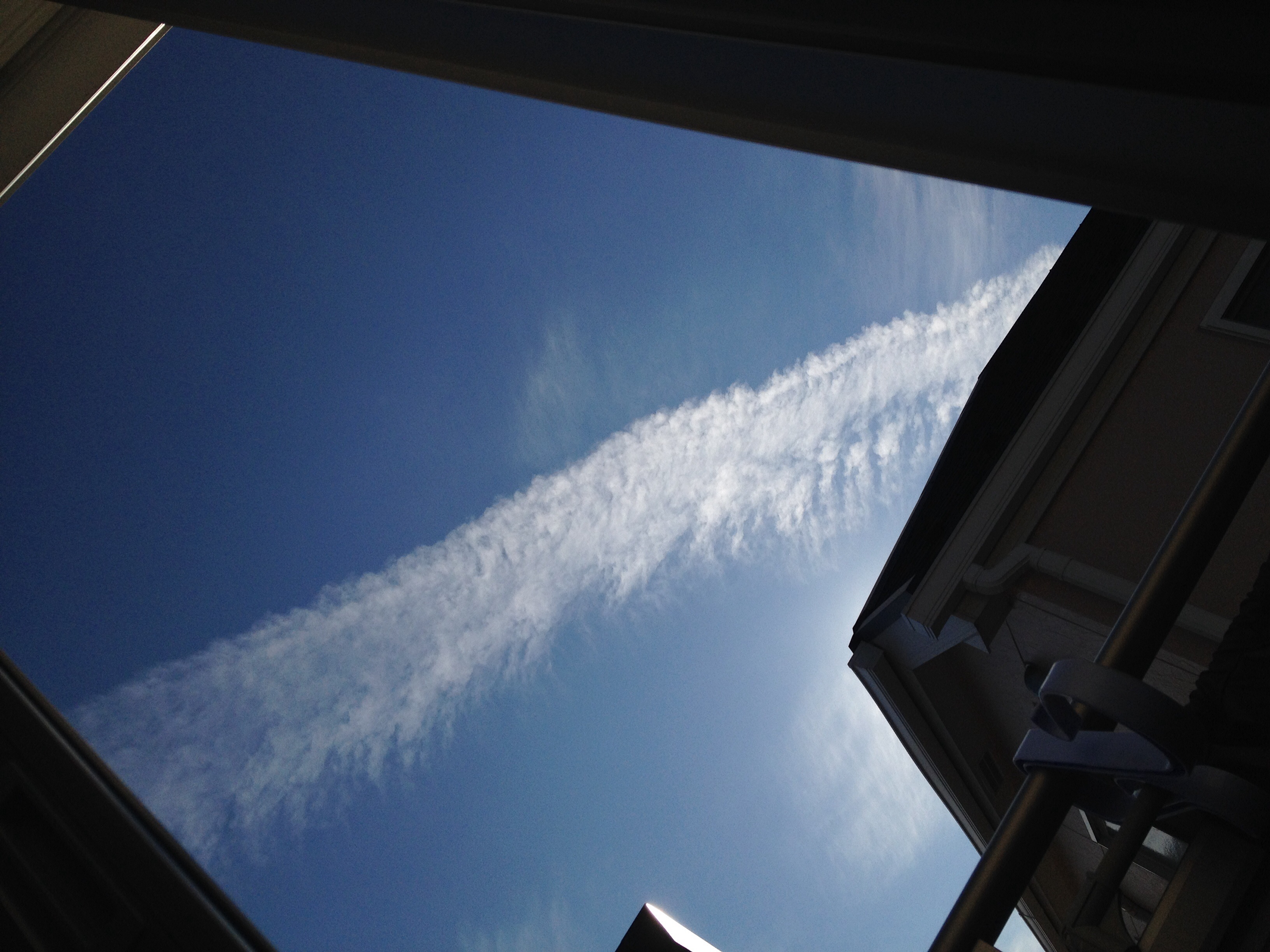 No.14138-1 地震雲