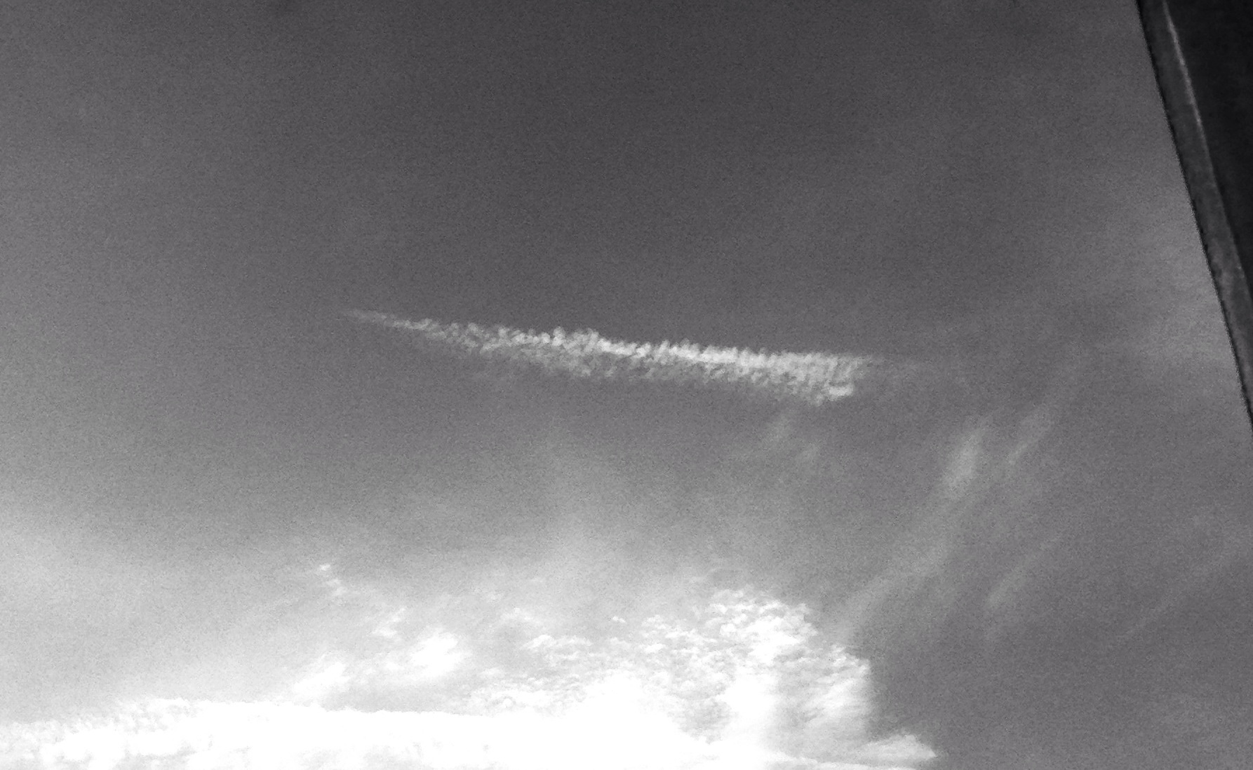 No.14237-1 地震雲