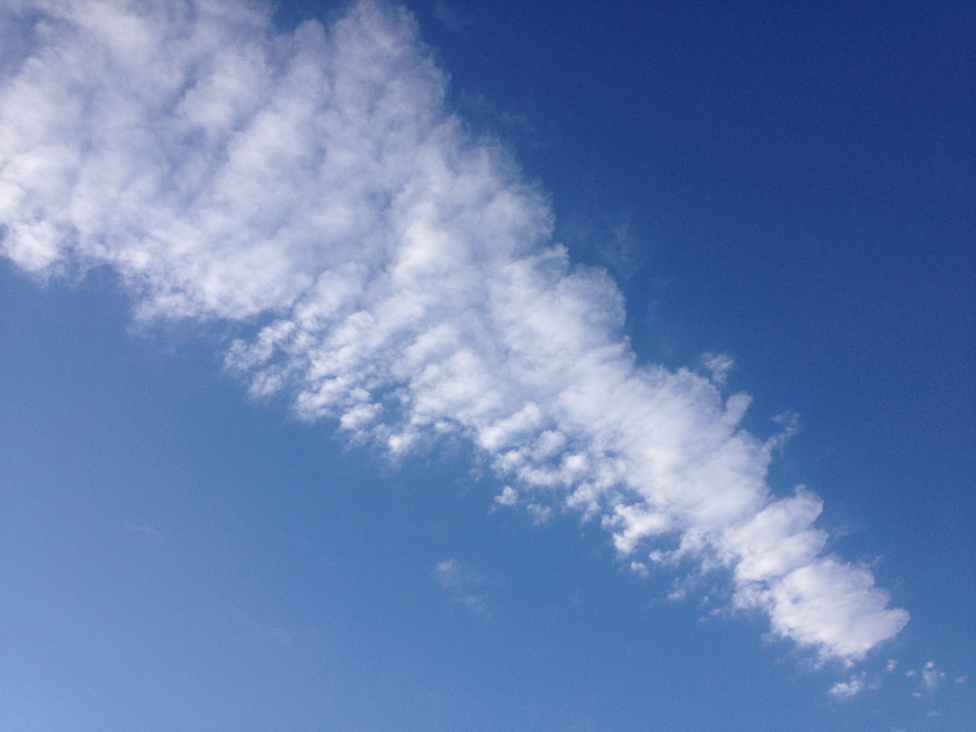 No.14423-1 地震雲