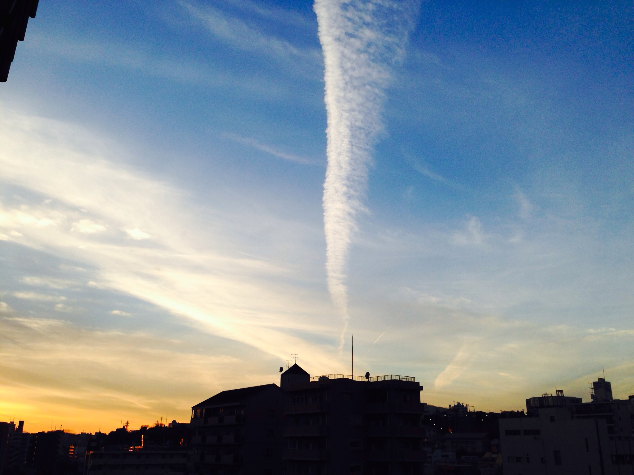 No.14465-1 地震雲