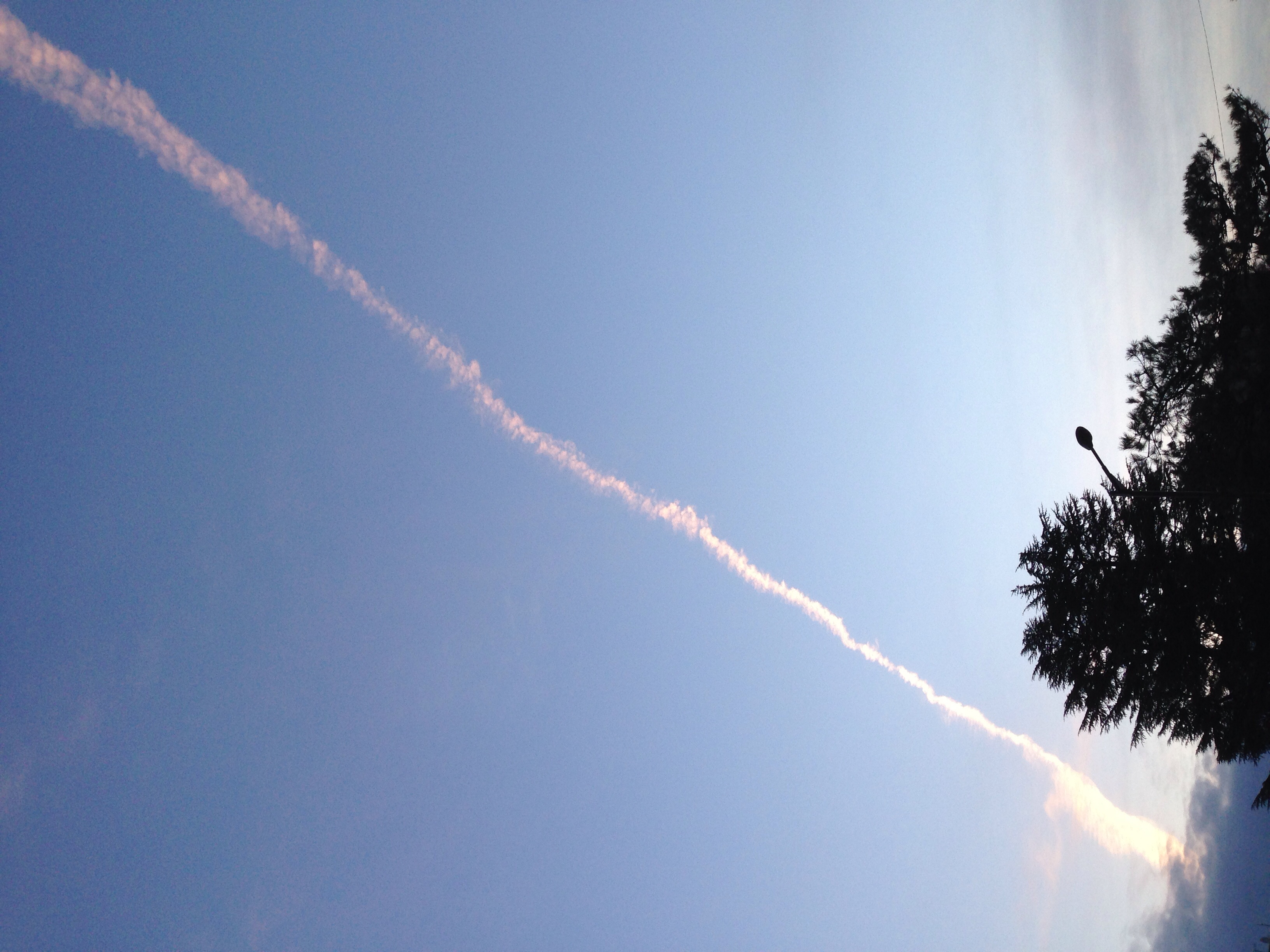 No.14556-1 地震雲