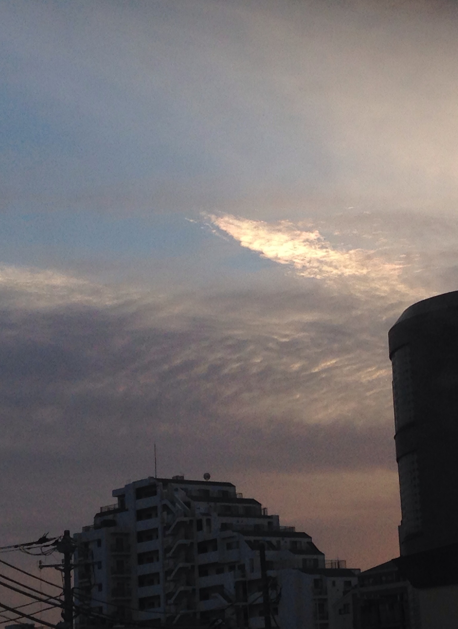 No.14634-1 地震雲