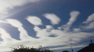 No.14704-1 地震雲