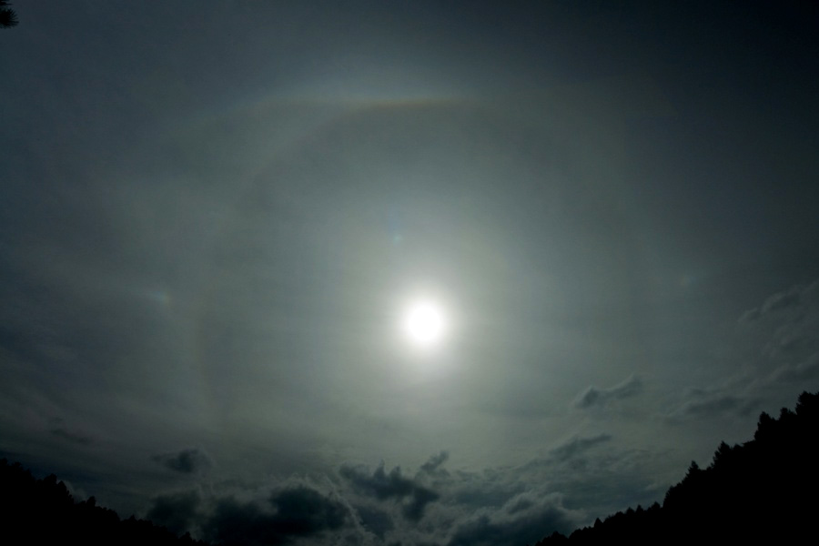 No.14834-1 地震雲