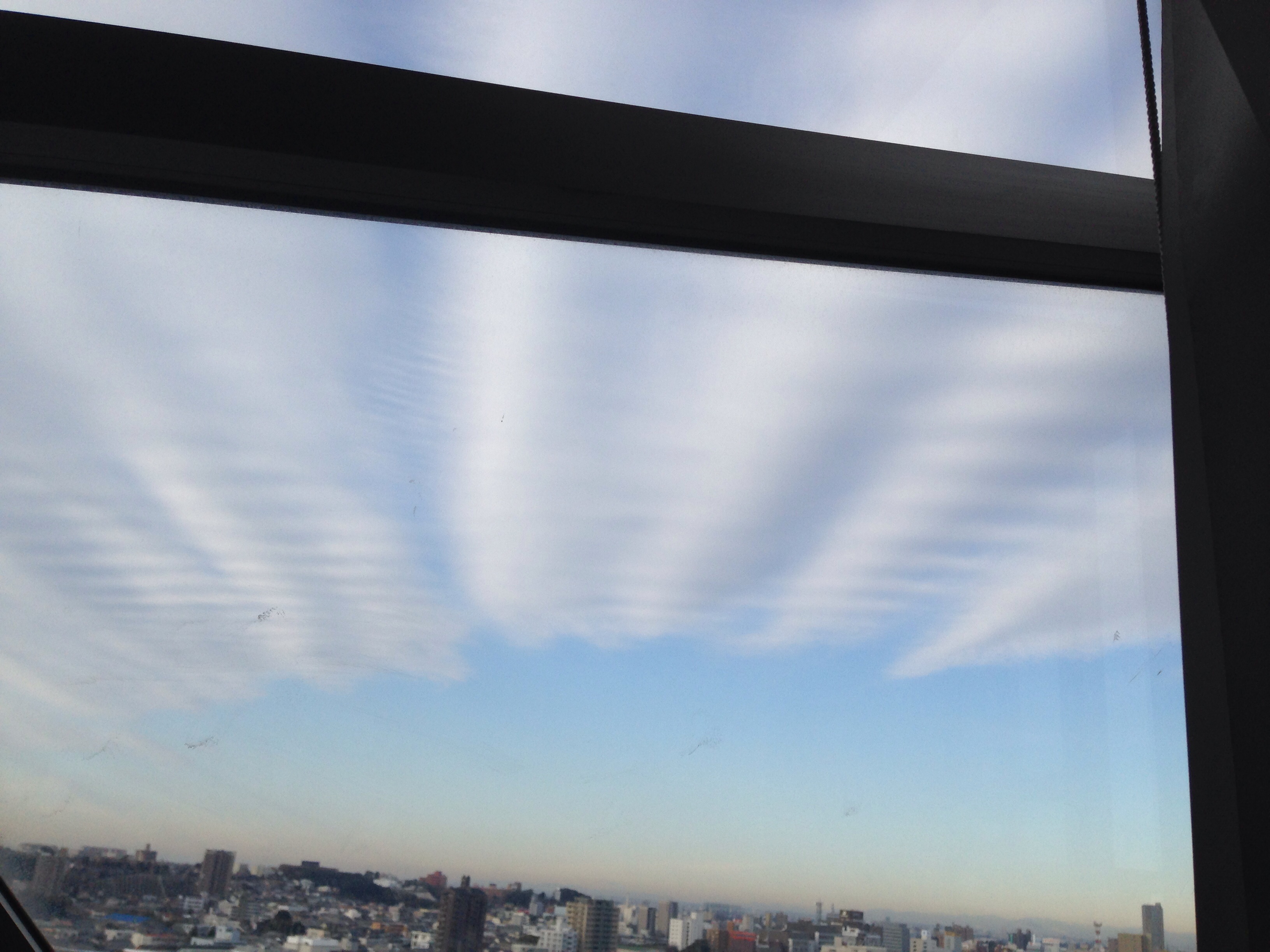 No.15295-1 地震雲