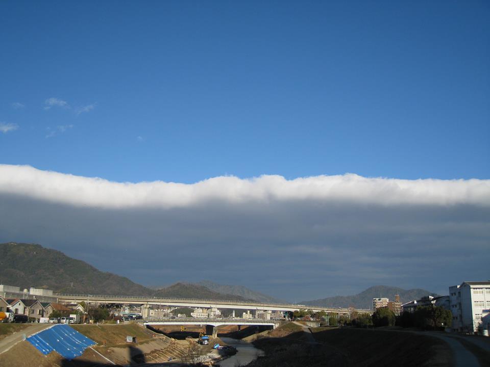 No.15362-1 地震雲