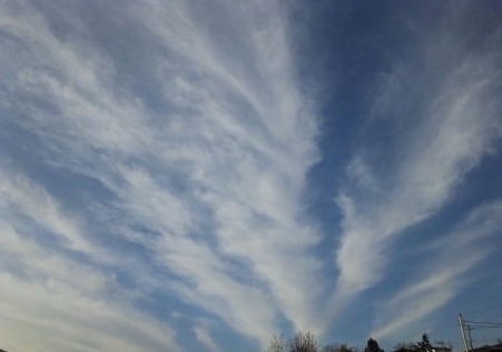 No.15596-1 地震雲