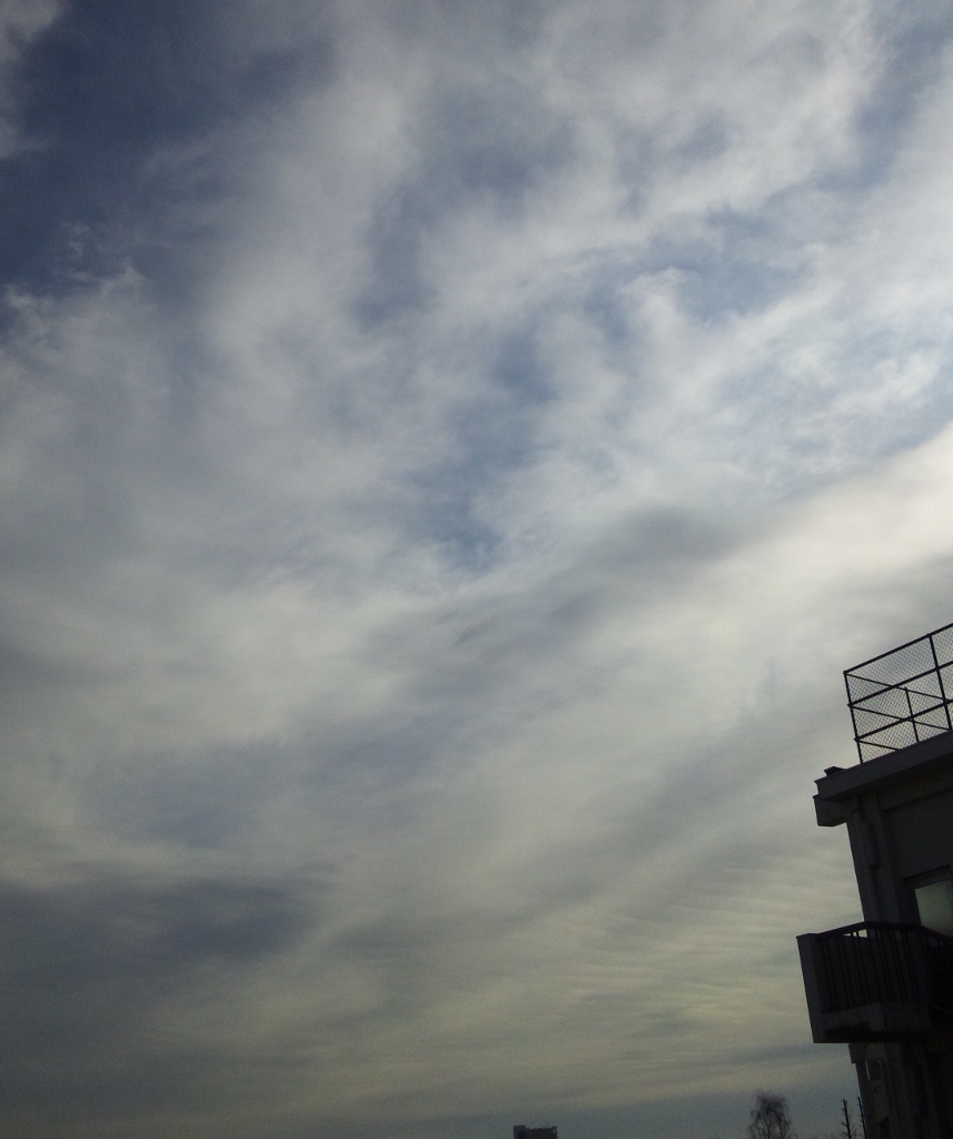 No.15597-1 地震雲