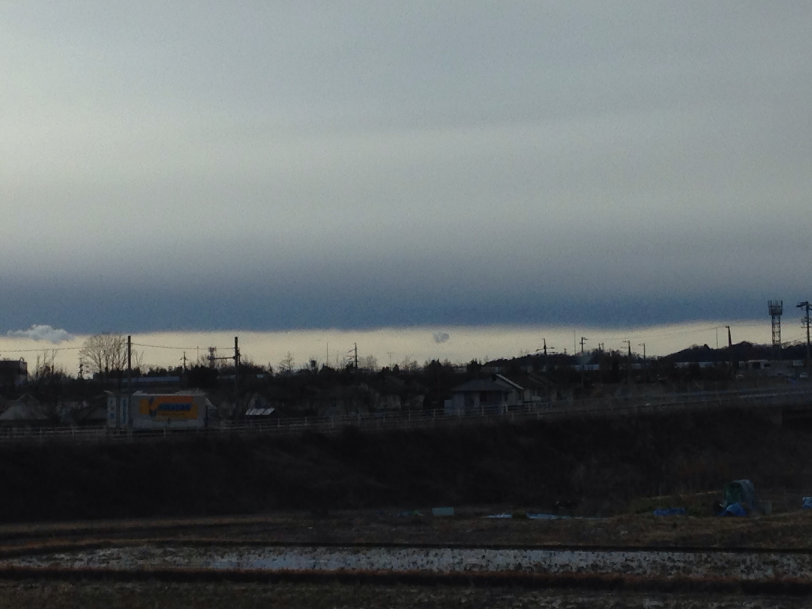 No.15861-1 地震雲