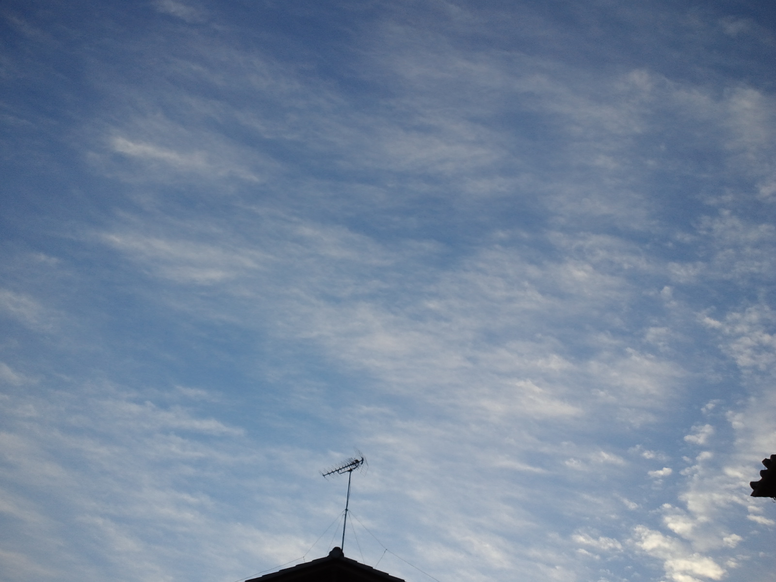 No.15923-1 地震雲