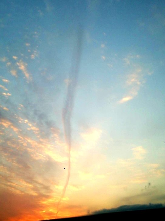 No.15929-1 地震雲