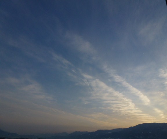 No.15949-1 地震雲