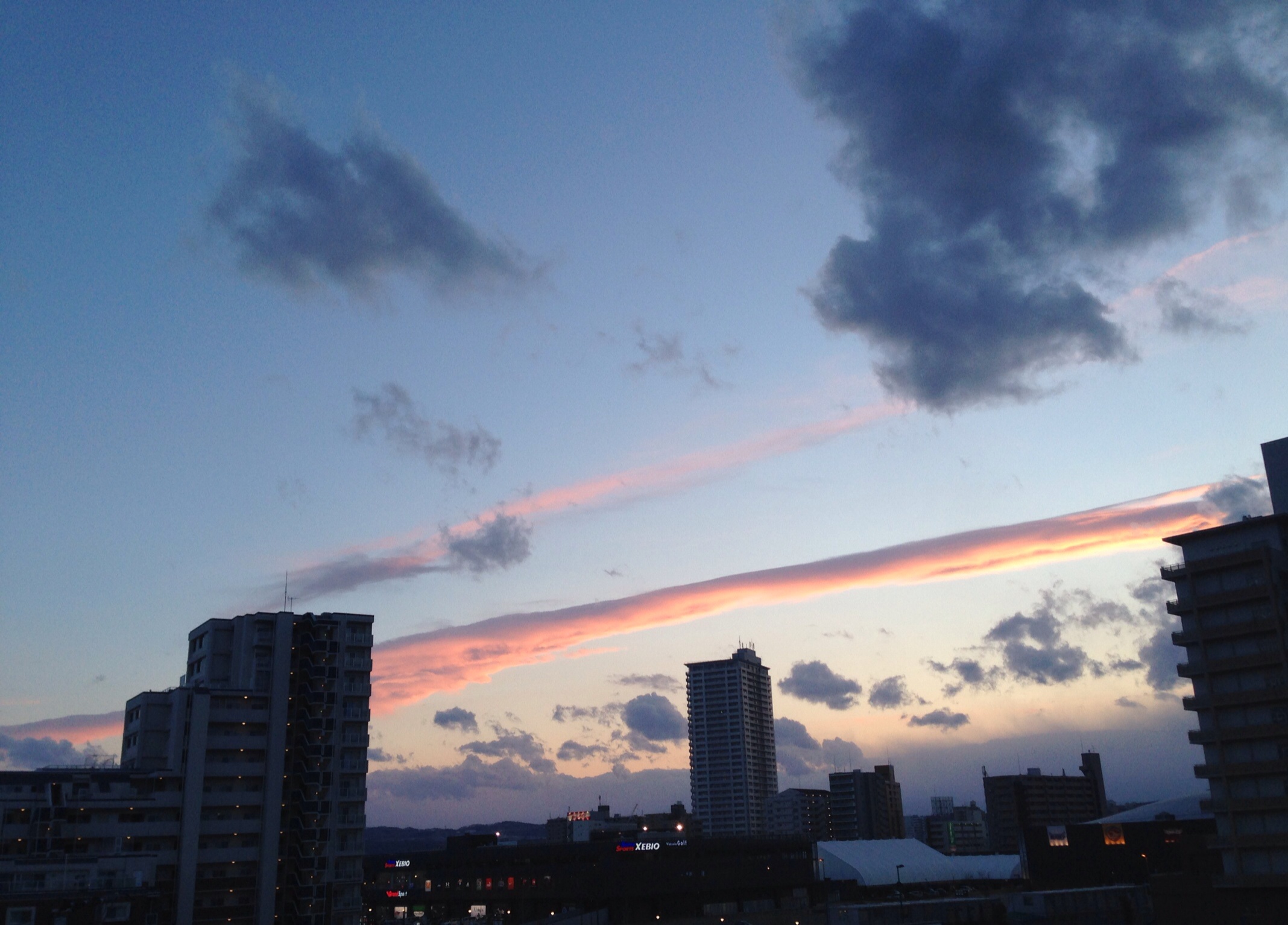 No.16817-1 地震雲