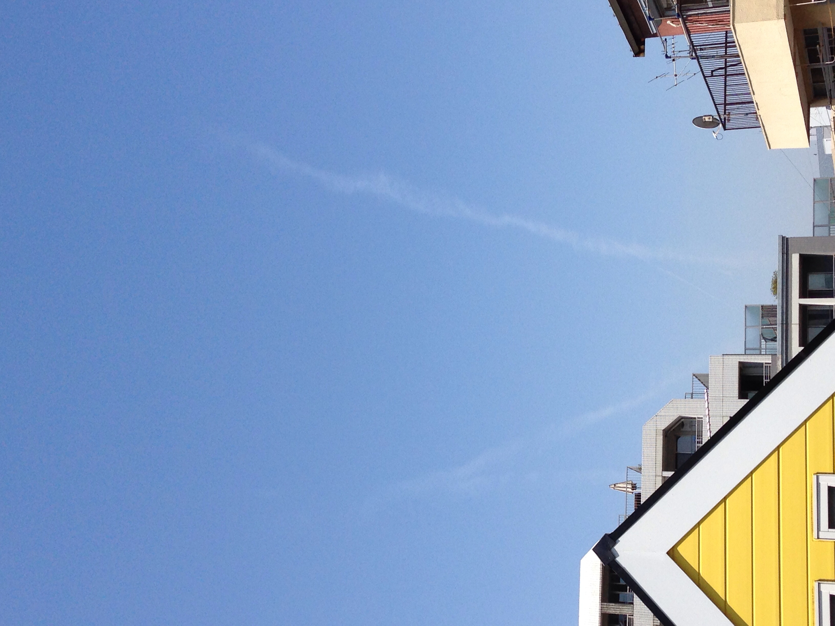 No.16969-1 地震雲