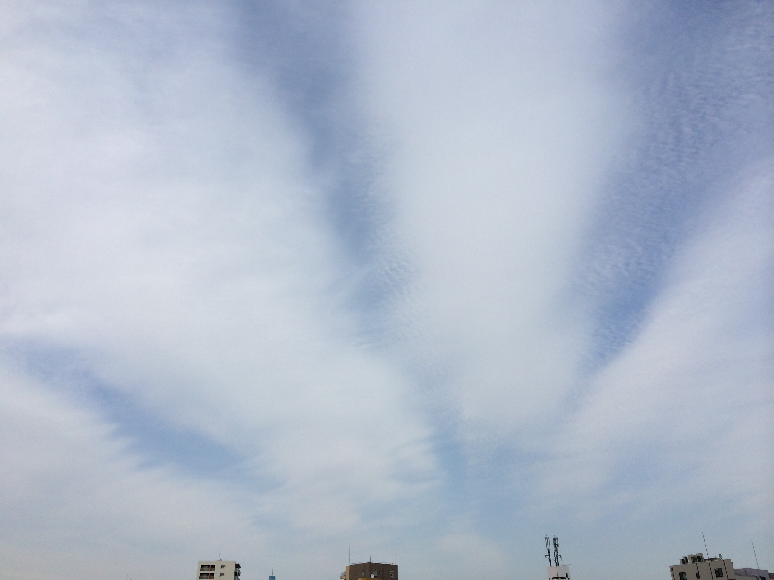 No.17523-1 地震雲