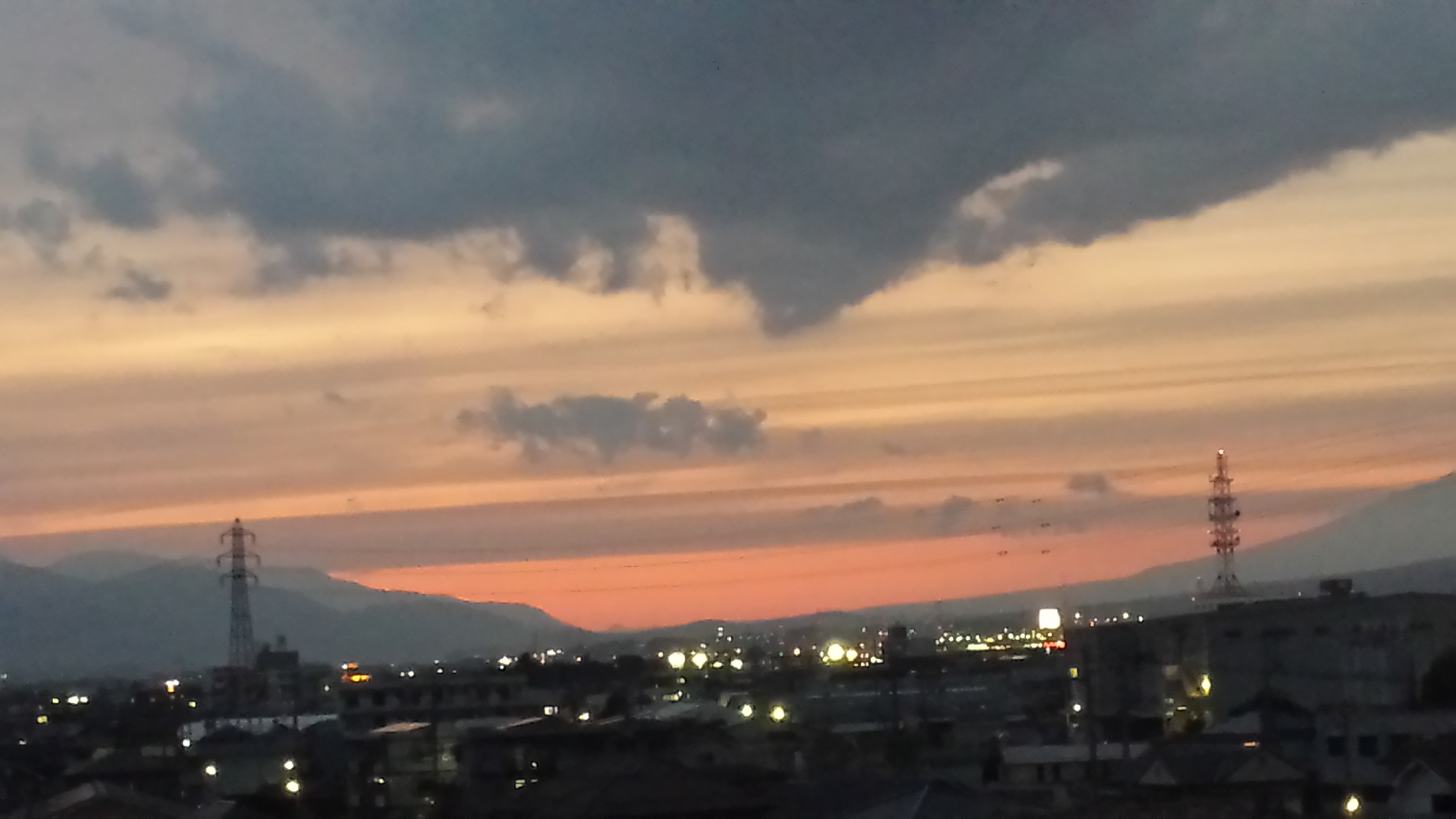 No.17653-1 地震雲