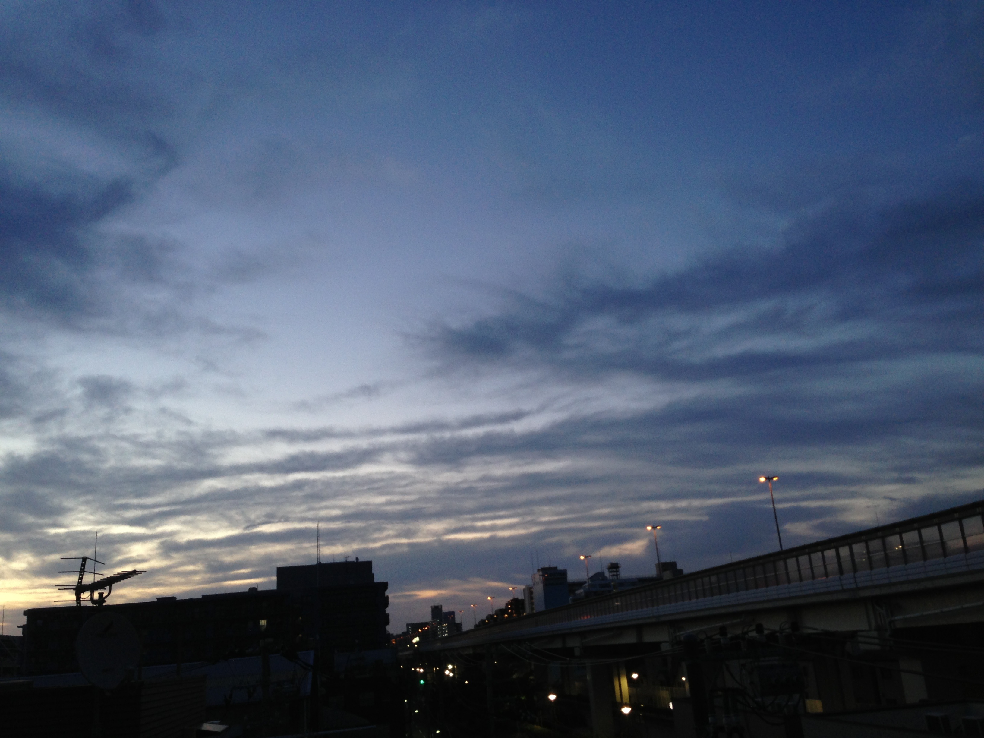 No.18002-1 地震雲