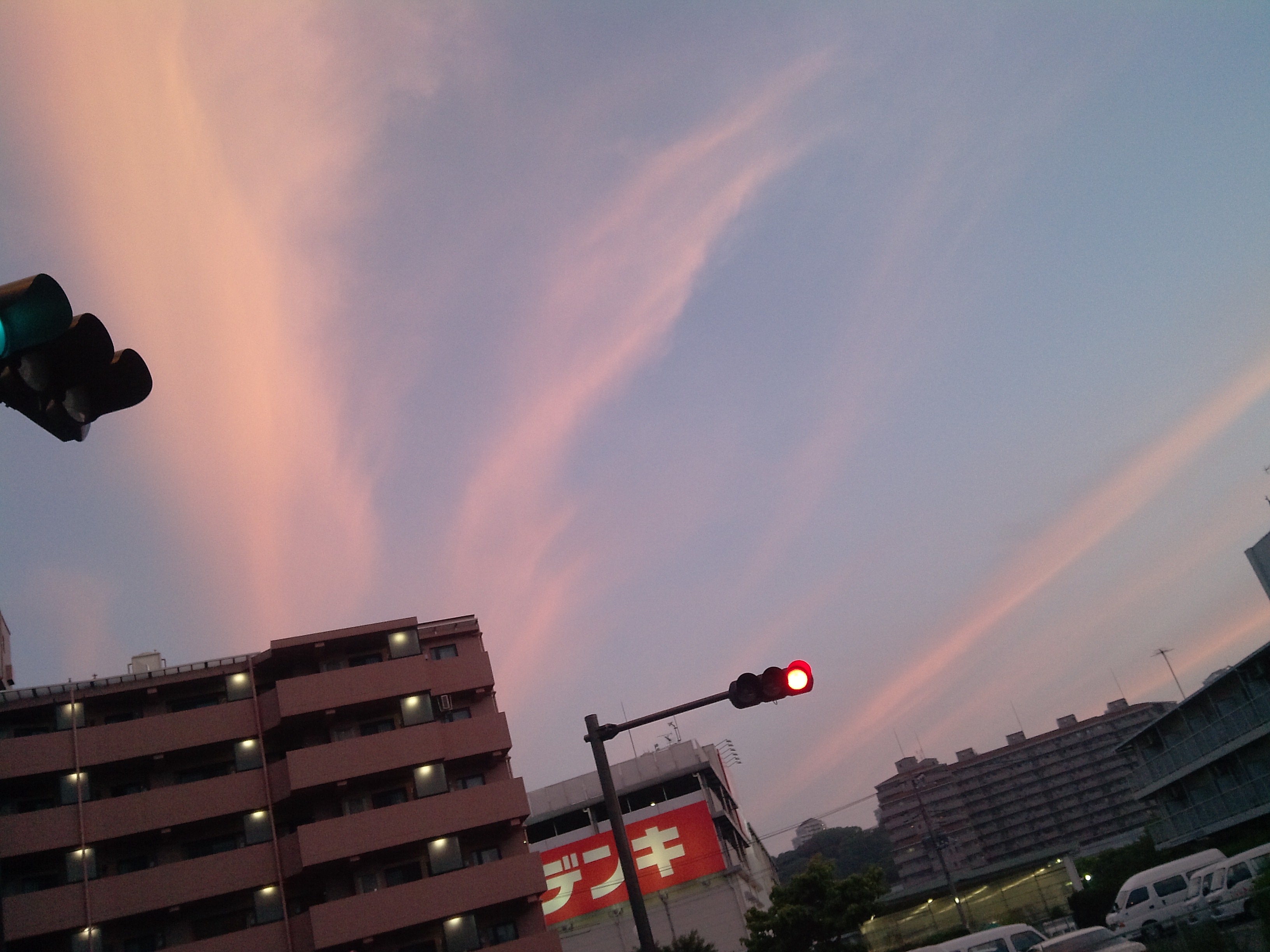 No.18352-1 地震雲