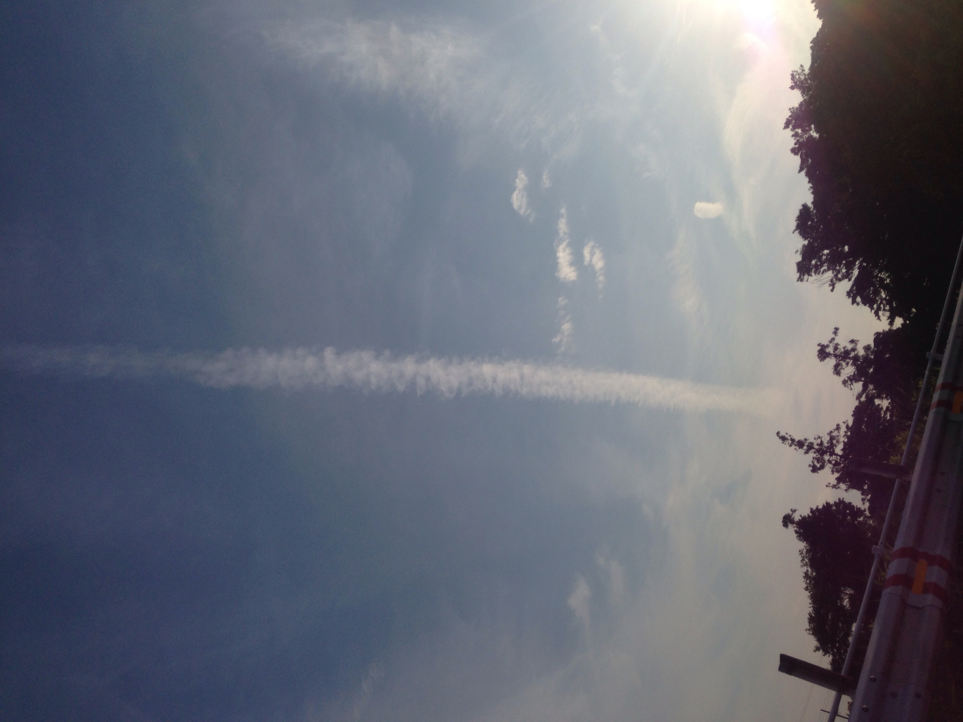 No.18556-1 地震雲