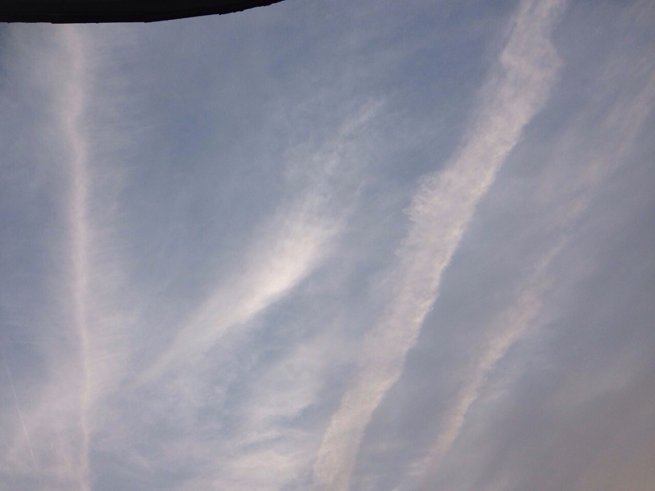 No.18575-1 地震雲