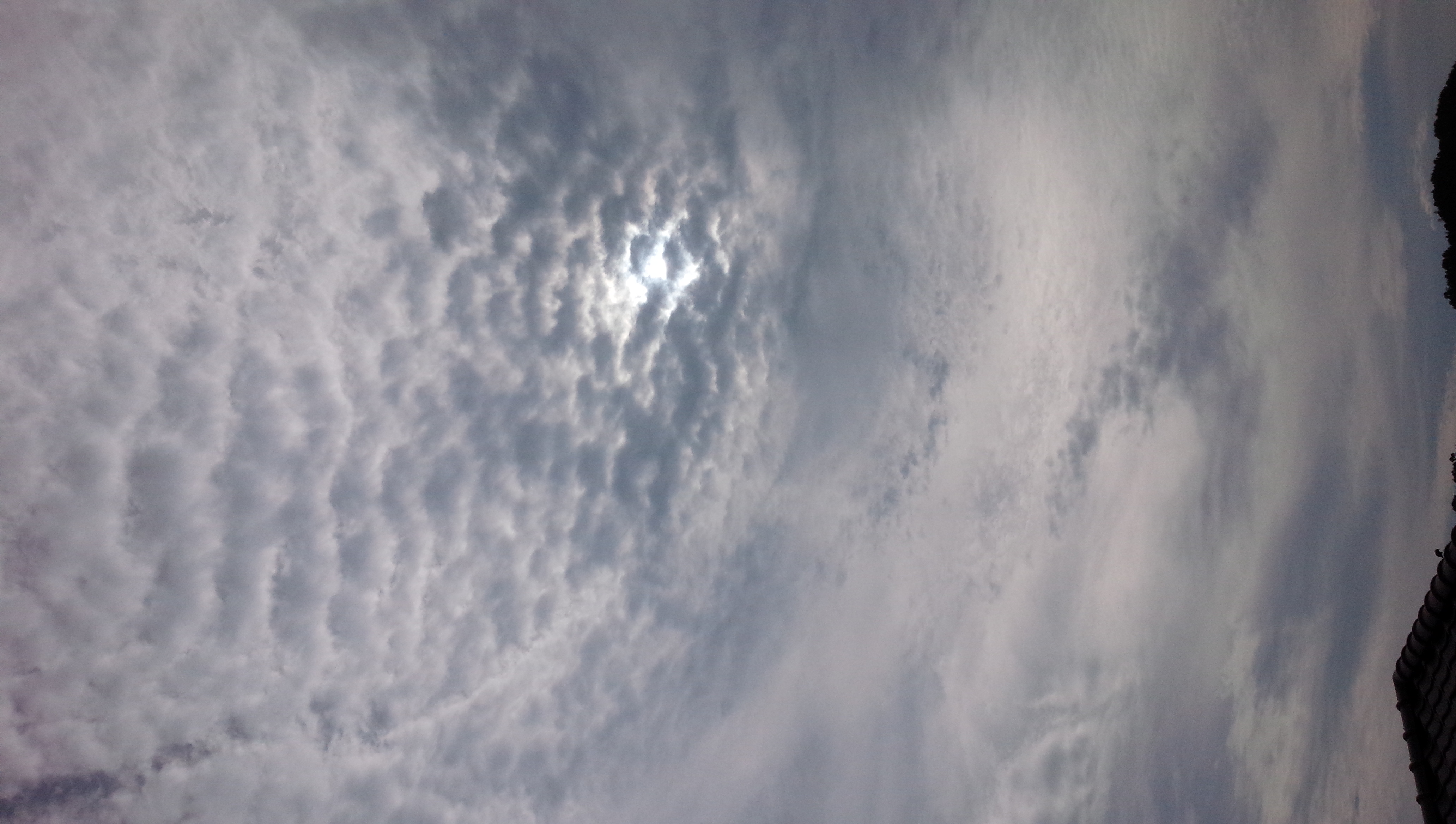 No.18708-1 地震雲