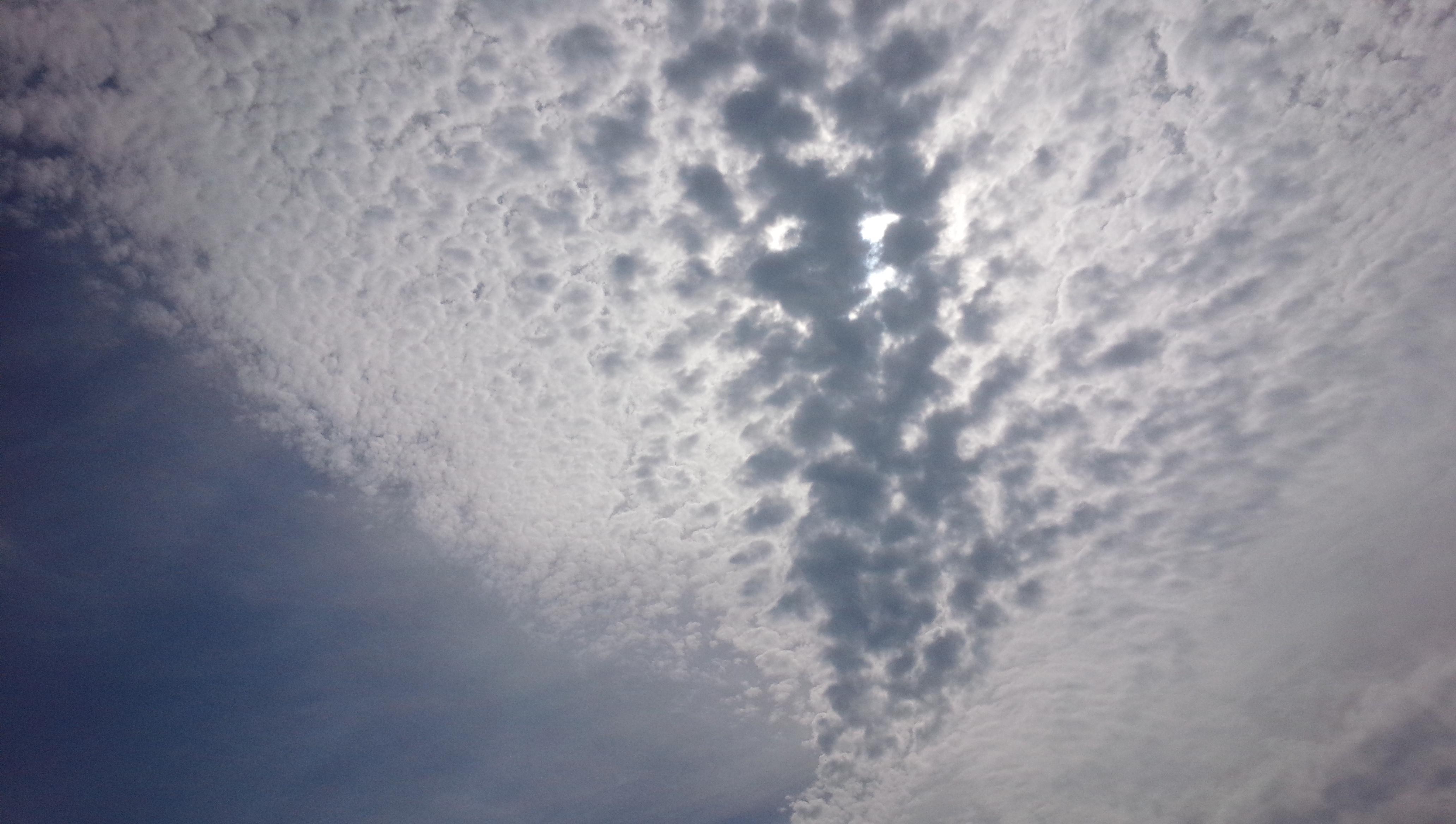 No.18711-1 地震雲