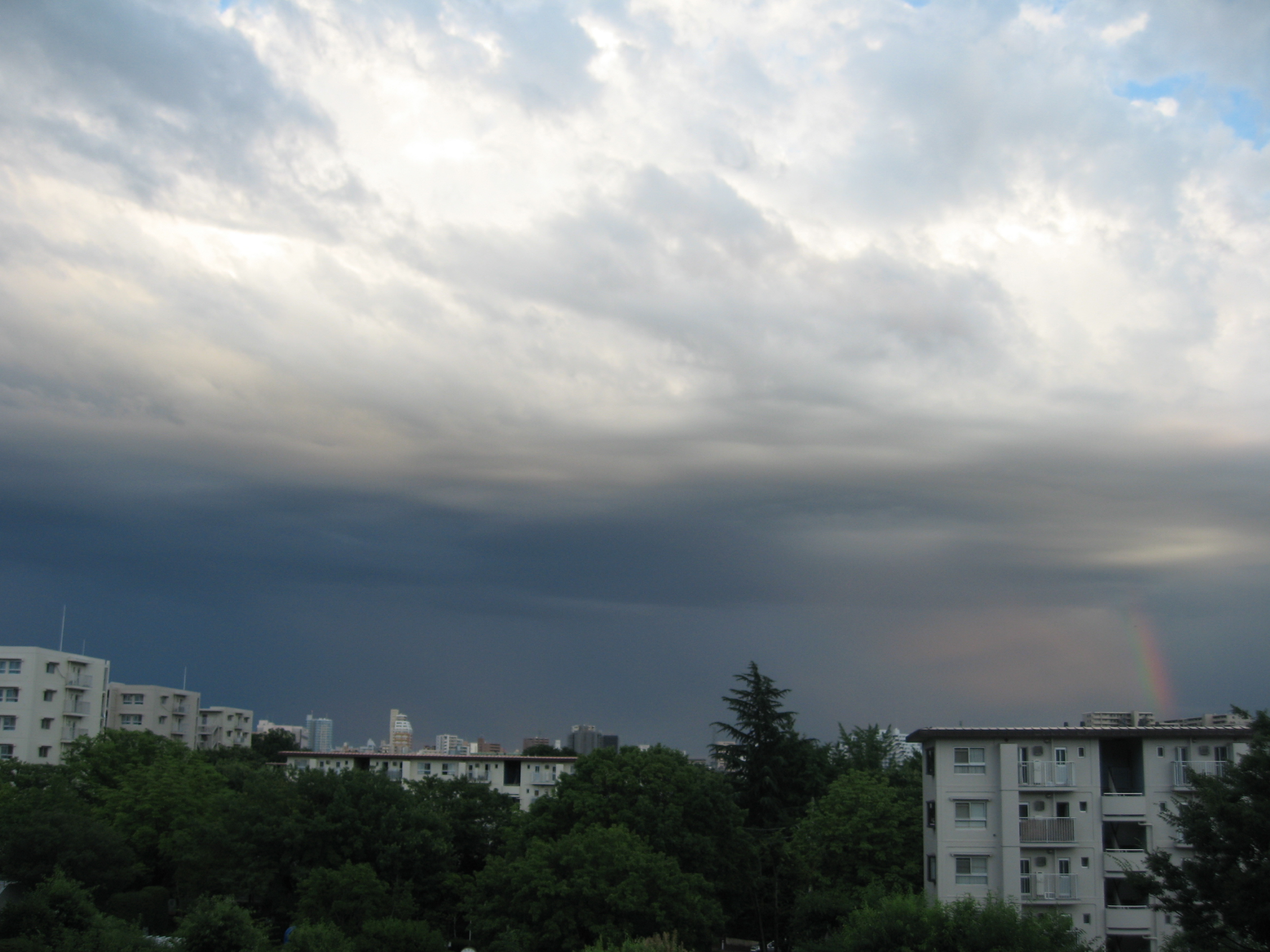 No.18925-1 地震雲