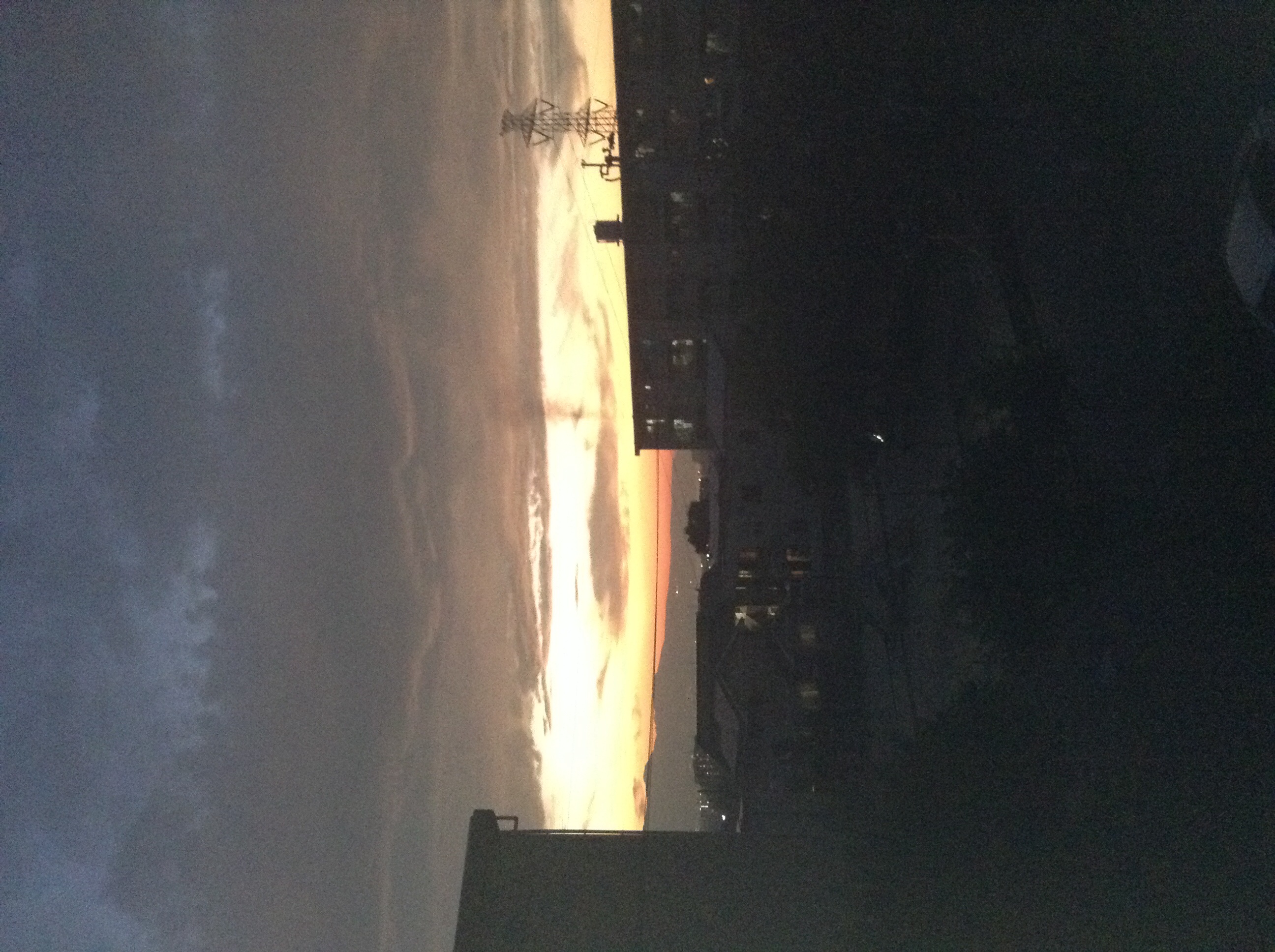 No.18927-1 地震雲