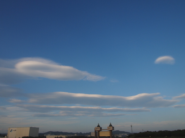 No.18932-1 地震雲