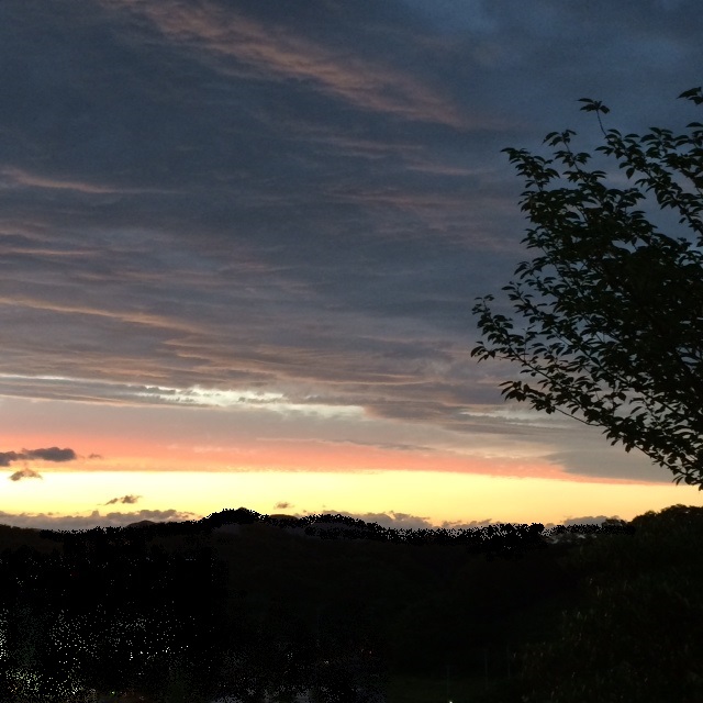 No.18994-1 地震雲