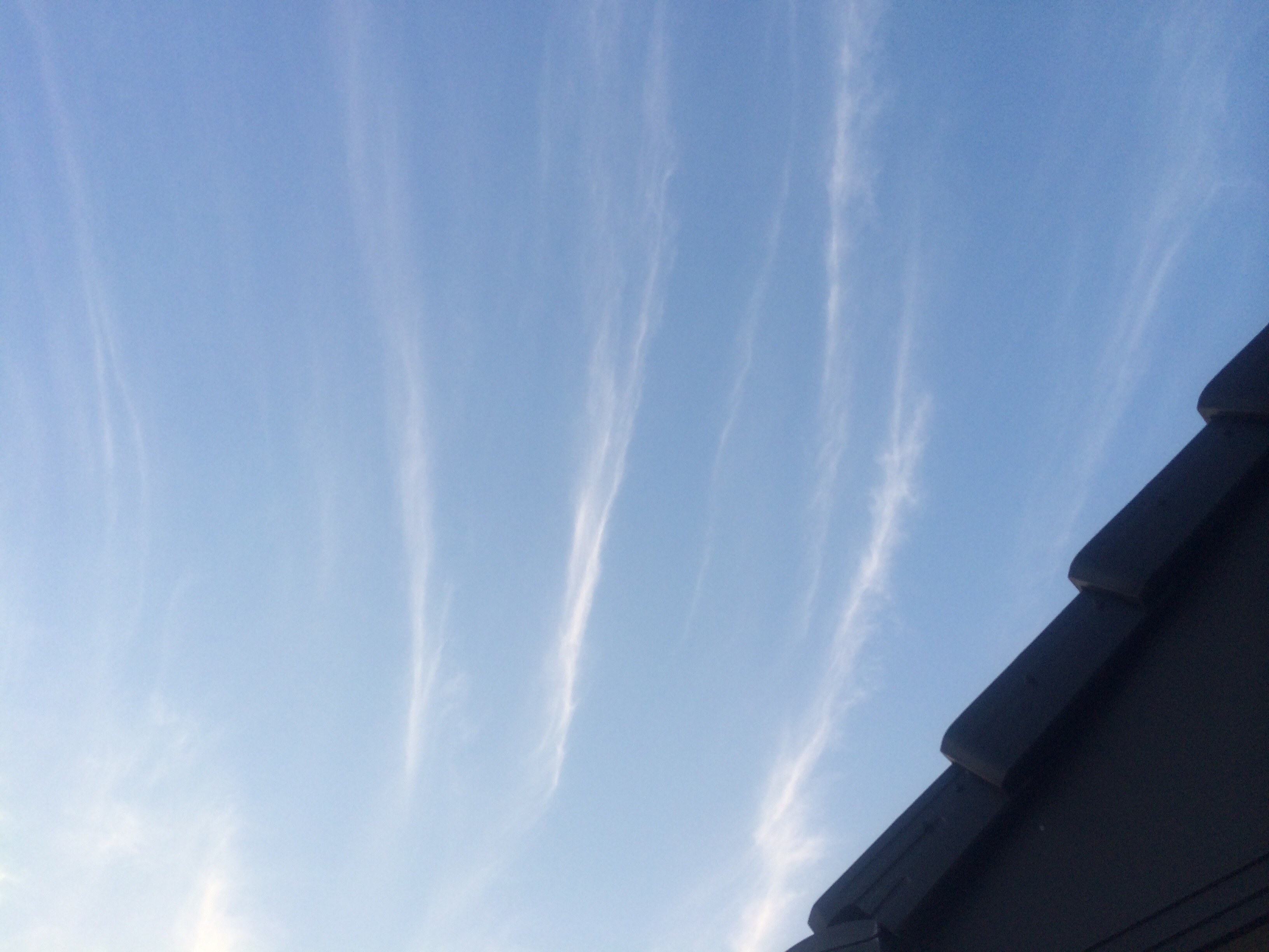 No.19318-1 地震雲